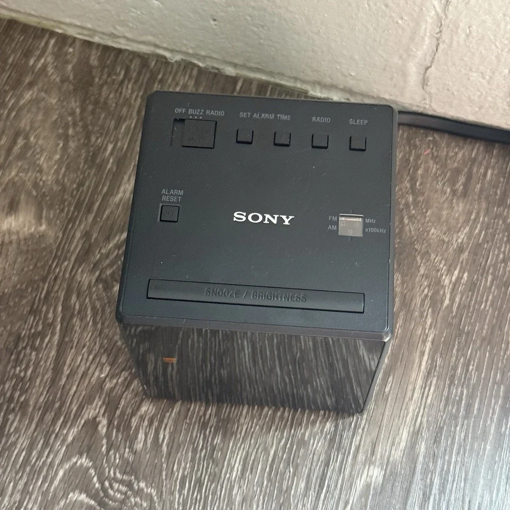 Sony Model ICF-C1 Black Alarm Clock Digital Radio LCD AM/FM- TESTED & WORKING